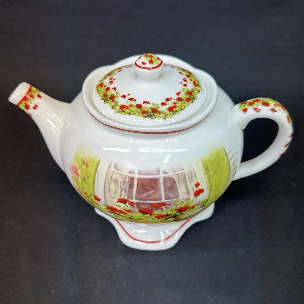 Brownlow‎ Heritage China Teapot, 'Ginger's Window' by Judy Buswell, Vintage 2003